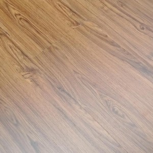 Piso laminado claro e escuro de 10 mm