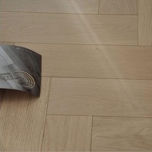 Flooring Adhmaid Cnámh Scadán 450 * 60mm do Mhargadh na hAstráile